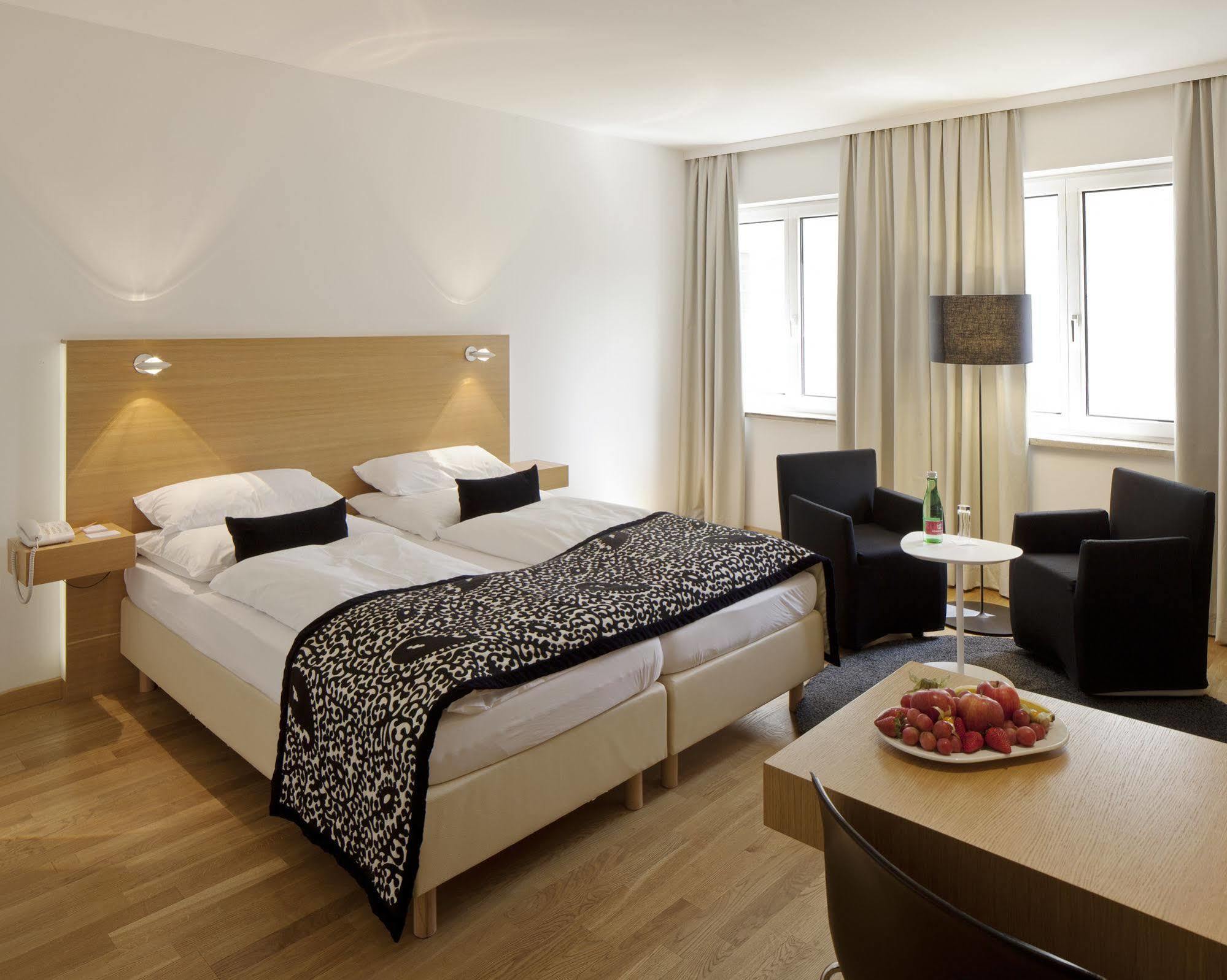 Hotel Ploberger Wels Esterno foto