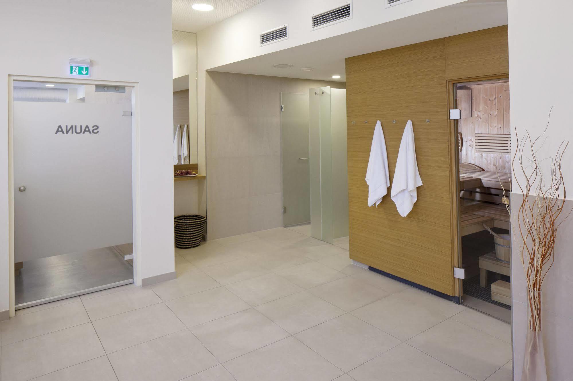 Hotel Ploberger Wels Esterno foto